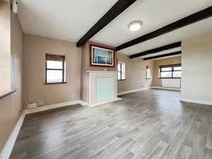 Living room- click for photo gallery